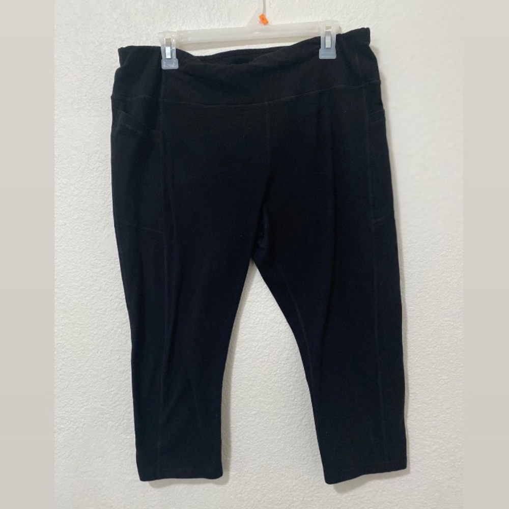 (Used) capri leggings with pockets